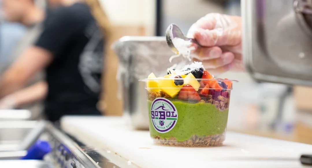 Kosher acai bowl at SoBol in Downtown Brooklen near the Barclays Center