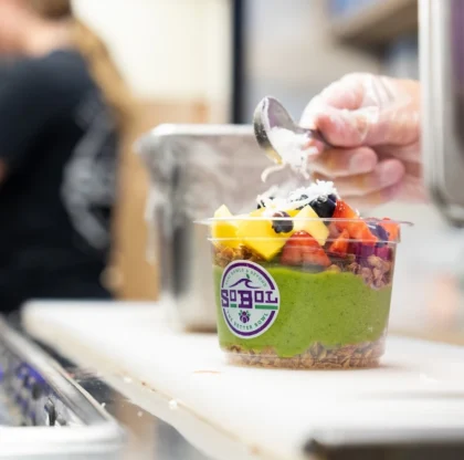 Kosher acai bowl at SoBol in Downtown Brooklen near the Barclays Center