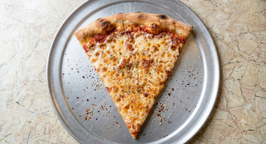 New York cheese pizza slice